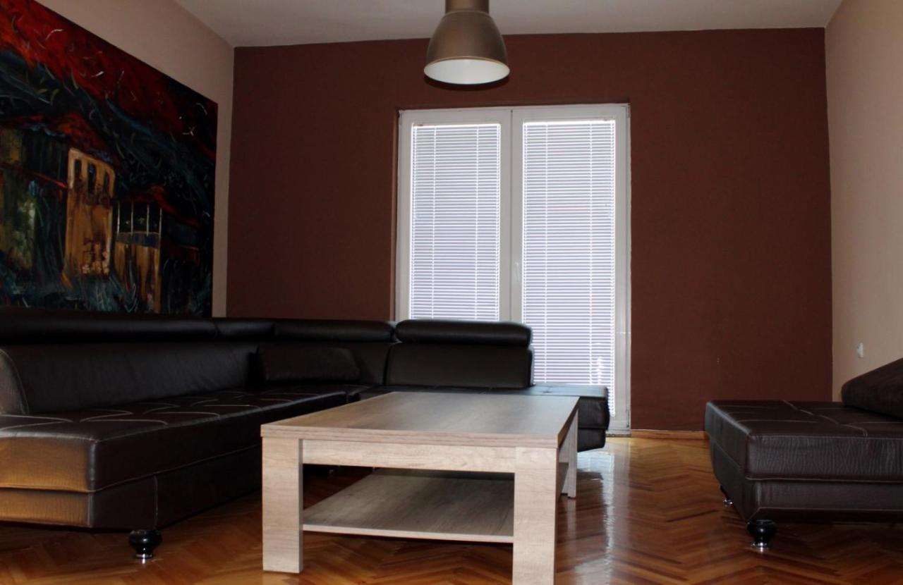 Apartments Grande House Скопье Экстерьер фото